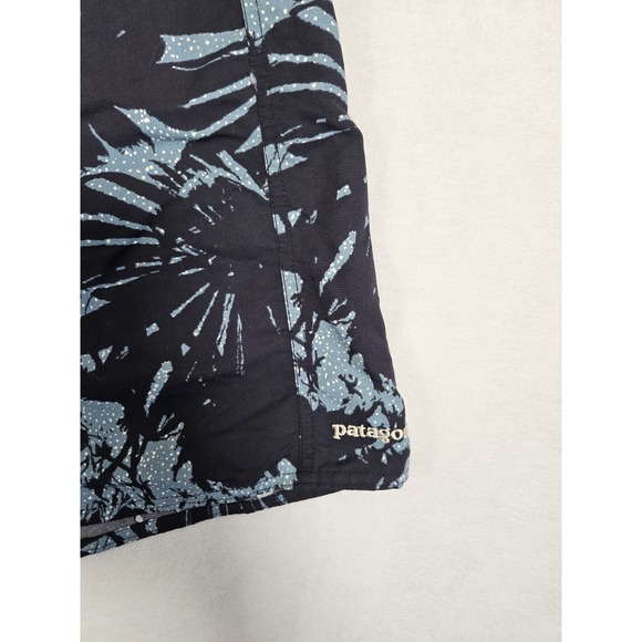 Patagonia Board Shorts Men's 34 Wavefarer Blue Hawaiian Drawstring Pocket‎ 9" - Picture 2 of 9